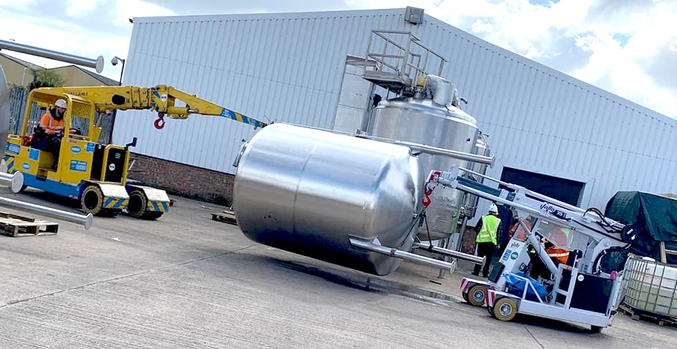 Tandem Mini Crane Lift Supports Pharma Tank Installation Hird tandem-mini-crane-lift-supports-pharma-tank-installation-hird