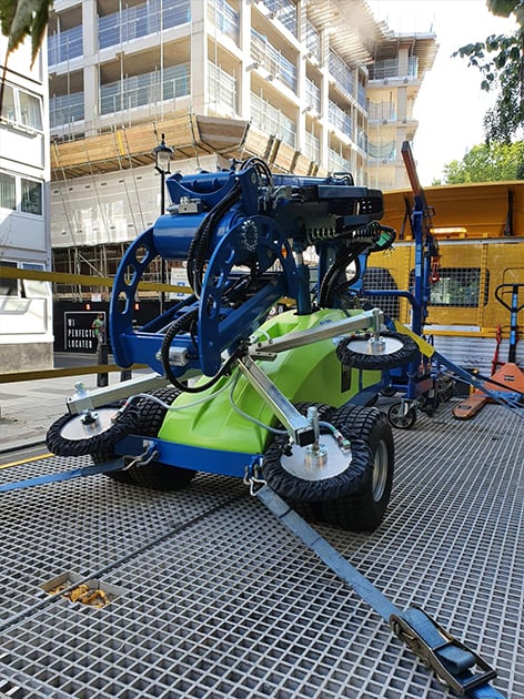 Winlet 575 galzing robot and MFC750 mini floor crane been delivered by London transport fleet - Hird