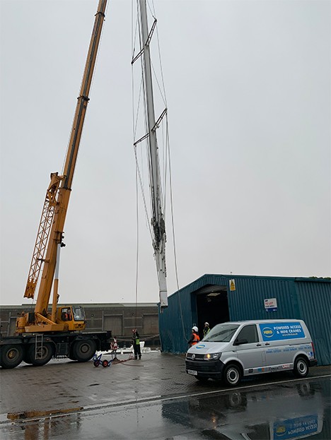 catzero contract lift hird crane hire