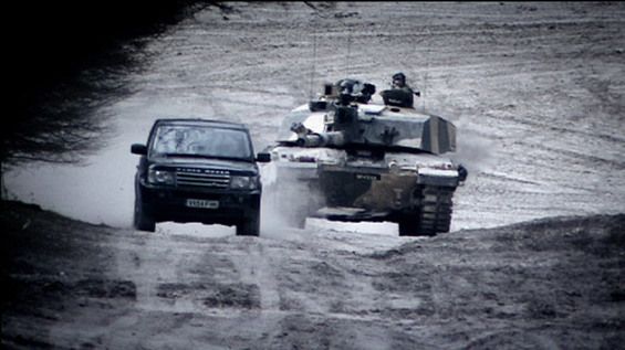 © BBC Top Gear - Rang Rover vs Challenger Tank