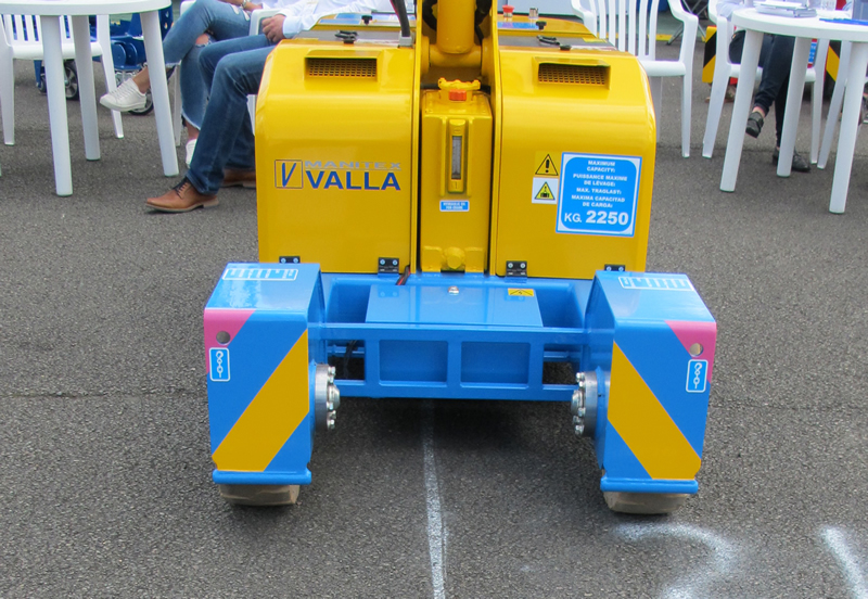 Valla 25EL with two-tonne electric braking system