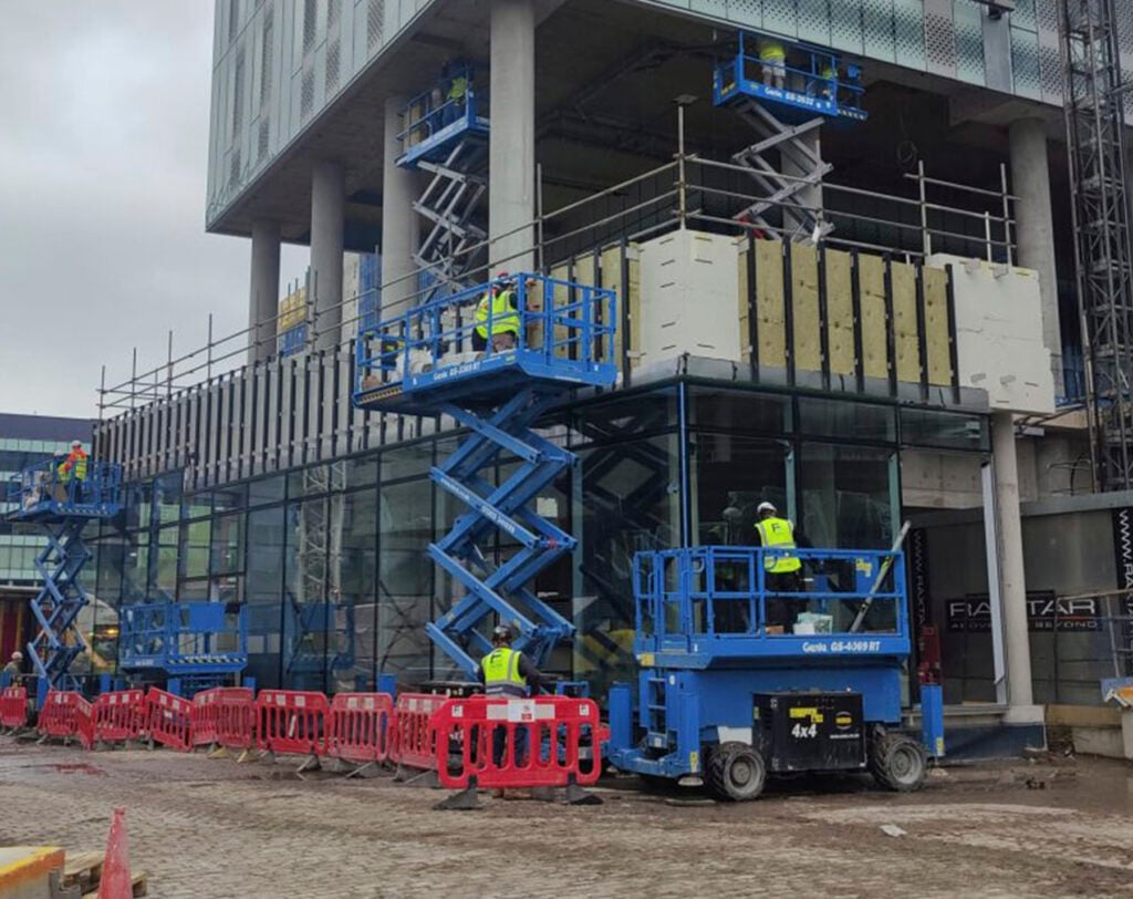 Hiring the right scissor lift for the job