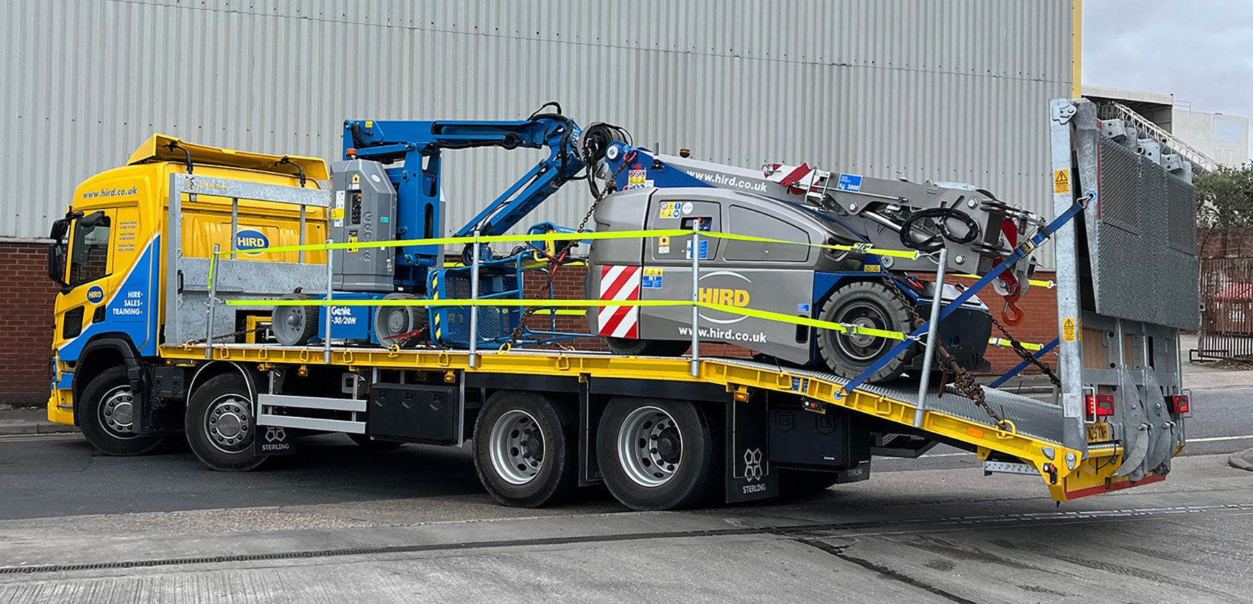Load up Scania 420P truck Hird 1