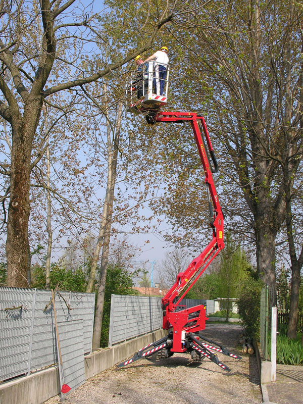 hinowa_14.70_iiis_tracked_aerial_platform