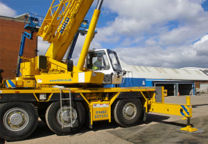 grove-3050-crane-in-action-product-of-the-month