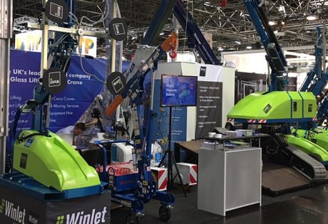 World’s first tracked glazing robot launched at Glasstech